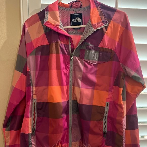 The North Face windbreaker - Picture 5 of 5
